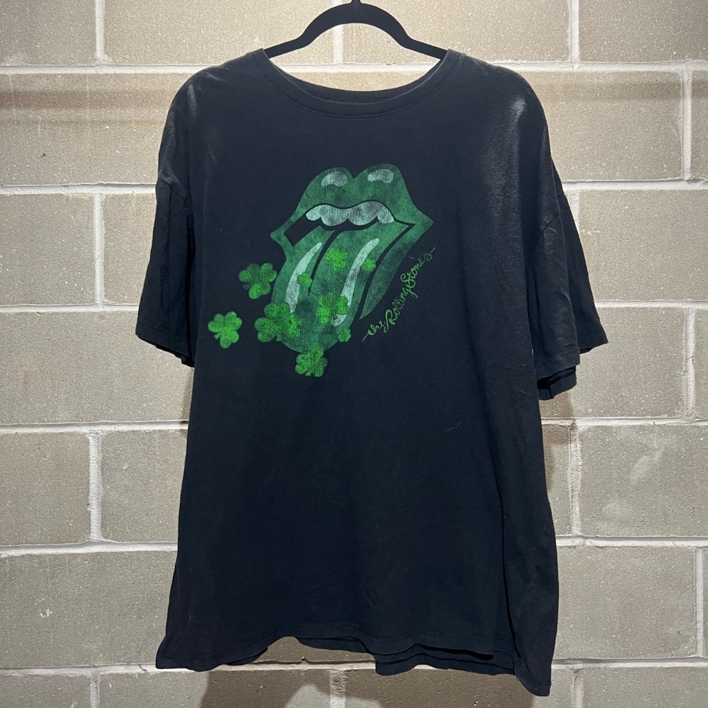 Y2K Rolling Stones Clover Graphic Tee